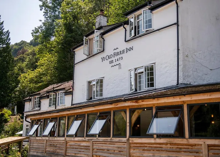 Ye Old Ferrie Inn